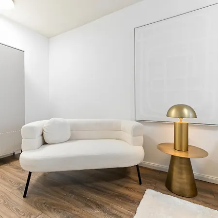 Apartment Luxury Fani & Sons *