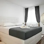 Luxury Fani & Sons Апартаменты *