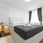 Апартаменты Luxury Fani & Sons Задар